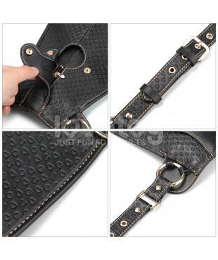 Rebellion Reign Dildo Saddle Silla de Montar Rebellion Reign Dildo Saddle Silla de Montar