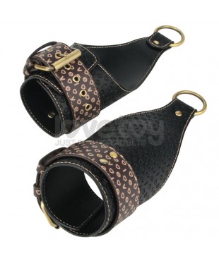 Restricciones para la Cama Rebellion Reign