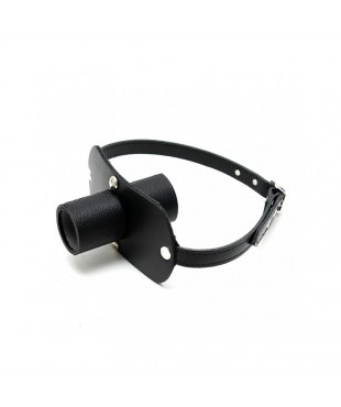 Mordaza Cuero con Tubo para Orinar Ajustable