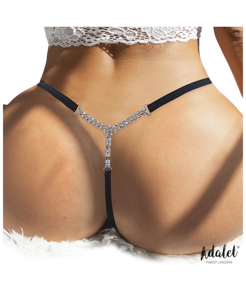 Fiona Tanga con Brillantes Traseros